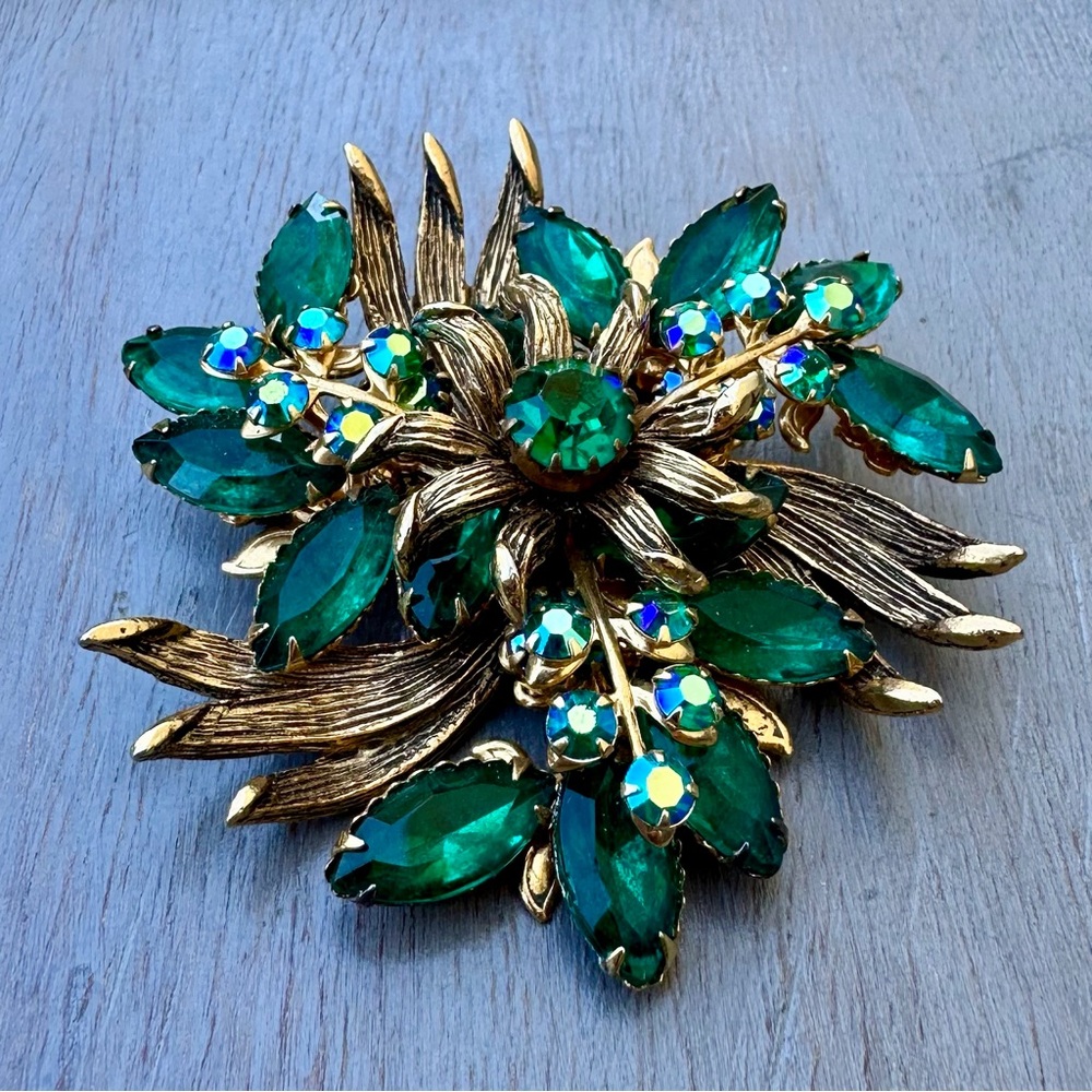 Vintage Gold & Green Floral Brooch - Picture 7 of 11